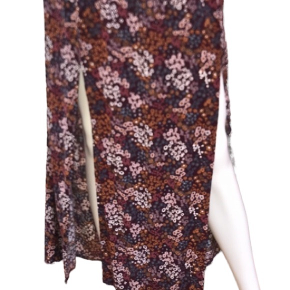 Floral Dress w/ Smocked Bodice / Tulip 3/4 length sleeves - Picture 10 of 16